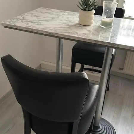 Maric Eg Bis Zu 2 Personen *